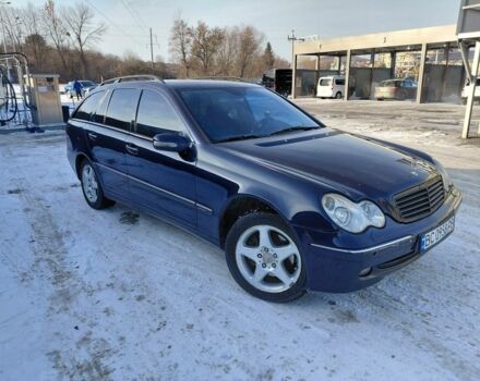 Синий Мерседес Ц-Класс, объемом двигателя 2.7 л и пробегом 424 тыс. км за 3900 $, фото 1 на Automoto.ua