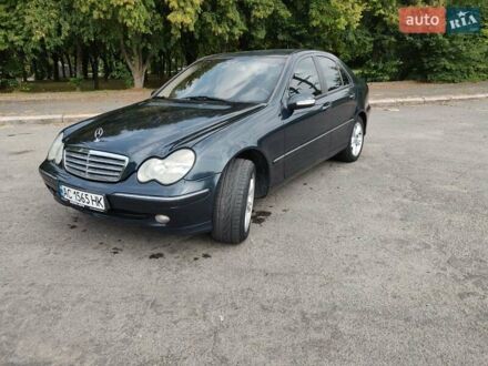 Мерседес Ц-Класс 2002 в Владимир-Волынский на Automoto.ua Синий Мерседес Ц-Класс, объемом двигателя 2 л и пробегом 240 тыс. км за 5400 $, фото 1 на Automoto.ua