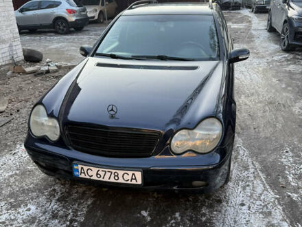 Синій Мерседес Ц-Клас, об'ємом двигуна 1.8 л та пробігом 250 тис. км за 3700 $, фото 1 на Automoto.ua