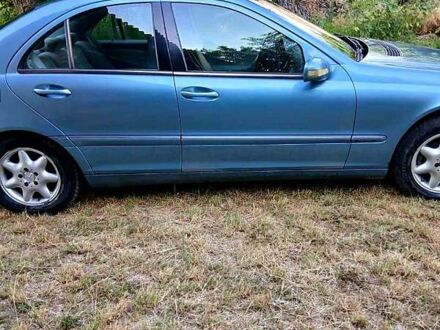 Синій Мерседес Ц-Клас, об'ємом двигуна 2.1 л та пробігом 240 тис. км за 5000 $, фото 1 на Automoto.ua