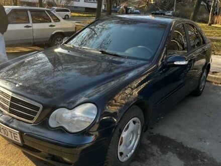 Синій Мерседес Ц-Клас, об'ємом двигуна 2 л та пробігом 171 тис. км за 3800 $, фото 1 на Automoto.ua