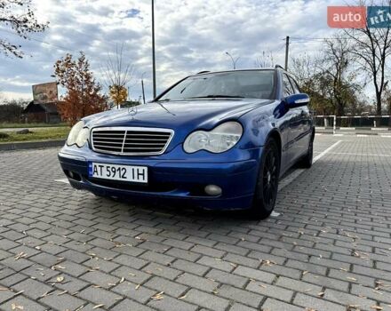 Синий Мерседес Ц-Класс, объемом двигателя 2.15 л и пробегом 392 тыс. км за 5500 $, фото 1 на Automoto.ua