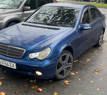 Синій Мерседес Ц-Клас, об'ємом двигуна 1.8 л та пробігом 335 тис. км за 3400 $, фото 1 на Automoto.ua