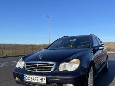 Синий Мерседес Ц-Класс, объемом двигателя 1.8 л и пробегом 230 тыс. км за 5600 $, фото 1 на Automoto.ua