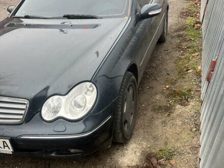 Синій Мерседес Ц-Клас, об'ємом двигуна 2.2 л та пробігом 400 тис. км за 6000 $, фото 1 на Automoto.ua