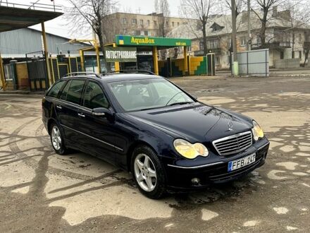 Синій Мерседес Ц-Клас, об'ємом двигуна 2.2 л та пробігом 289 тис. км за 2350 $, фото 1 на Automoto.ua