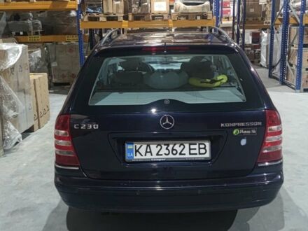 Синій Мерседес Ц-Клас, об'ємом двигуна 1.8 л та пробігом 325 тис. км за 5000 $, фото 1 на Automoto.ua