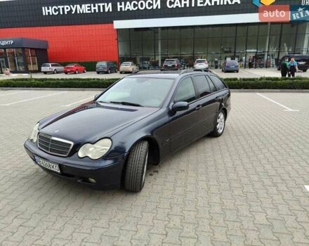 Синий Мерседес Ц-Класс, объемом двигателя 2.15 л и пробегом 320 тыс. км за 5600 $, фото 1 на Automoto.ua