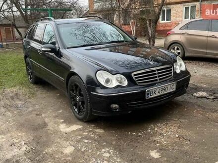 Мерседес Ц-Класс 2005 в Здолбунове на Automoto.ua Синий Мерседес Ц-Класс, объемом двигателя 2.2 л и пробегом 299 тыс. км за 6800 $, фото 1 на Automoto.ua
