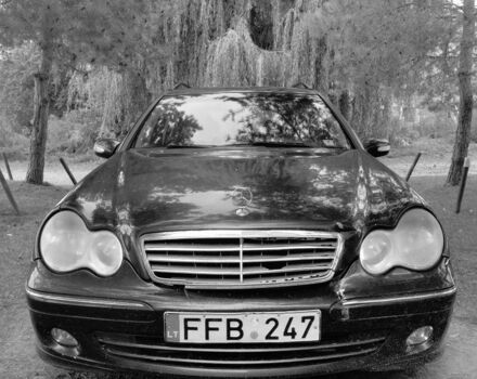 Синій Мерседес Ц-Клас, об'ємом двигуна 2.2 л та пробігом 2 тис. км за 2500 $, фото 1 на Automoto.ua