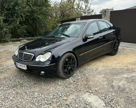 Синій Мерседес Ц-Клас, об'ємом двигуна 2.99 л та пробігом 150 тис. км за 4200 $, фото 1 на Automoto.ua