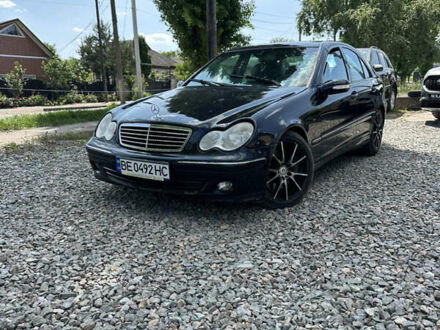 Мерседес Ц-Класс 2005 в Первомайск на Automoto.ua Синий Мерседес Ц-Класс, объемом двигателя 2.99 л и пробегом 380 тыс. км за 4850 $, фото 1 на Automoto.ua