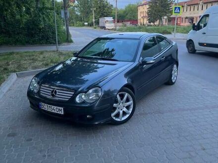 Мерседес Ц-Клас 2006 у Львові на Automoto.ua Синій Мерседес Ц-Клас, об'ємом двигуна 2.15 л та пробігом 269 тис. км за 6900 $, фото 1 на Automoto.ua