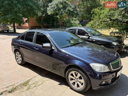 Синій Мерседес Ц-Клас, об'ємом двигуна 2.15 л та пробігом 360 тис. км за 6500 $, фото 1 на Automoto.ua
