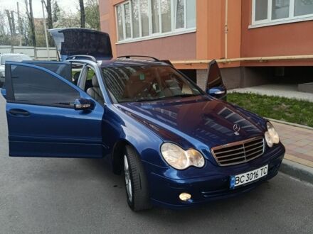 Синій Мерседес Ц-Клас, об'ємом двигуна 2.15 л та пробігом 250 тис. км за 6300 $, фото 1 на Automoto.ua