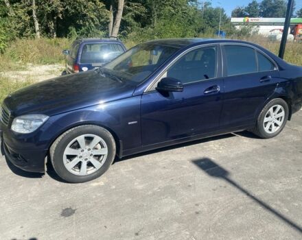 Синій Мерседес Ц-Клас, об'ємом двигуна 2.2 л та пробігом 330 тис. км за 8000 $, фото 1 на Automoto.ua