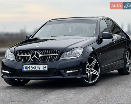 Синий Мерседес Ц-Класс, объемом двигателя 1.8 л и пробегом 220 тыс. км за 9950 $, фото 1 на Automoto.ua