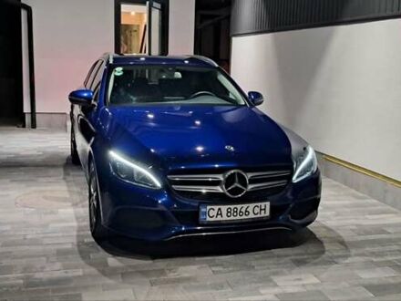 Синий Мерседес Ц-Класс, объемом двигателя 2.14 л и пробегом 231 тыс. км за 20000 $, фото 1 на Automoto.ua