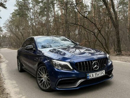 Мерседес Ц-Класс 2019 в Киеве на Automoto.ua Синий Мерседес Ц-Класс, объемом двигателя 3.98 л и пробегом 45 тыс. км за 53000 $, фото 1 на Automoto.ua