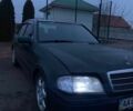 Зелений Мерседес Ц-Клас, об'ємом двигуна 1.8 л та пробігом 320 тис. км за 1224 $, фото 1 на Automoto.ua