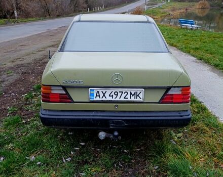 Зеленый Мерседес Ц-Класс, объемом двигателя 2.3 л и пробегом 0 тыс. км за 2000 $, фото 3 на Automoto.ua