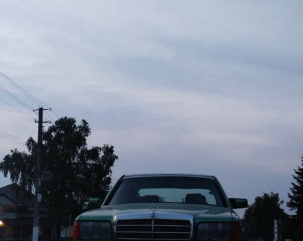 Зеленый Мерседес Ц-Класс, объемом двигателя 3 л и пробегом 1 тыс. км за 14000 $, фото 1 на Automoto.ua