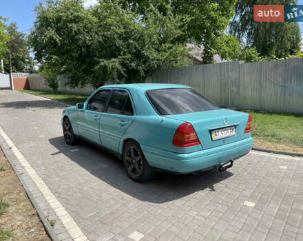 Зеленый Мерседес Ц-Класс, объемом двигателя 1.8 л и пробегом 360 тыс. км за 2500 $, фото 6 на Automoto.ua
