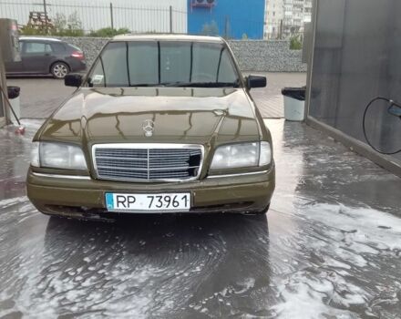 Зеленый Мерседес Ц-Класс, объемом двигателя 1.8 л и пробегом 300 тыс. км за 1000 $, фото 8 на Automoto.ua