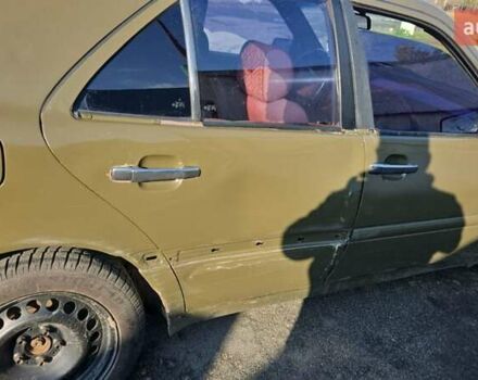 Зеленый Мерседес Ц-Класс, объемом двигателя 0 л и пробегом 214 тыс. км за 800 $, фото 3 на Automoto.ua