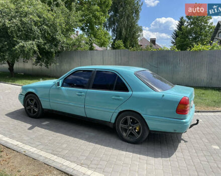 Зеленый Мерседес Ц-Класс, объемом двигателя 1.8 л и пробегом 360 тыс. км за 2500 $, фото 5 на Automoto.ua