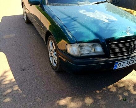 Зеленый Мерседес Ц-Класс, объемом двигателя 1.8 л и пробегом 0 тыс. км за 2700 $, фото 1 на Automoto.ua