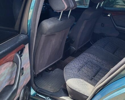 Зеленый Мерседес Ц-Класс, объемом двигателя 1.8 л и пробегом 400 тыс. км за 2650 $, фото 13 на Automoto.ua