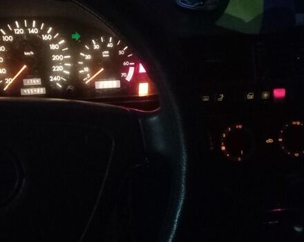 Зелений Мерседес Ц-Клас, об'ємом двигуна 2 л та пробігом 455 тис. км за 1999 $, фото 10 на Automoto.ua