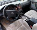 Зеленый Мерседес Ц-Класс, объемом двигателя 2 л и пробегом 250 тыс. км за 2000 $, фото 4 на Automoto.ua