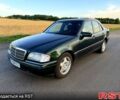 Зеленый Мерседес Ц-Класс, объемом двигателя 1.8 л и пробегом 250 тыс. км за 2999 $, фото 1 на Automoto.ua