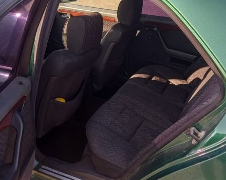 Зелений Мерседес Ц-Клас, об'ємом двигуна 2 л та пробігом 455 тис. км за 1999 $, фото 6 на Automoto.ua