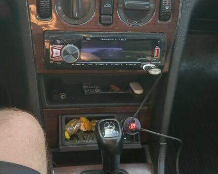 Зелений Мерседес Ц-Клас, об'ємом двигуна 2 л та пробігом 455 тис. км за 1999 $, фото 5 на Automoto.ua