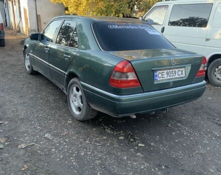 Зеленый Мерседес Ц-Класс, объемом двигателя 1.8 л и пробегом 400 тыс. км за 2100 $, фото 2 на Automoto.ua