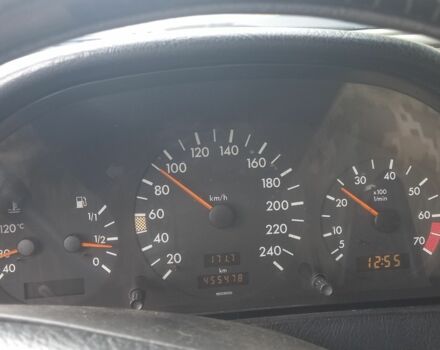 Зелений Мерседес Ц-Клас, об'ємом двигуна 2 л та пробігом 455 тис. км за 1999 $, фото 9 на Automoto.ua