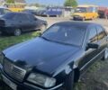 Зелений Мерседес Ц-Клас, об'ємом двигуна 2 л та пробігом 345 тис. км за 2050 $, фото 1 на Automoto.ua