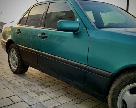 Зелений Мерседес Ц-Клас, об'ємом двигуна 2.3 л та пробігом 600 тис. км за 2500 $, фото 6 на Automoto.ua