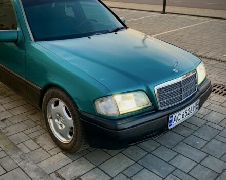 Зелений Мерседес Ц-Клас, об'ємом двигуна 2.3 л та пробігом 600 тис. км за 2500 $, фото 5 на Automoto.ua