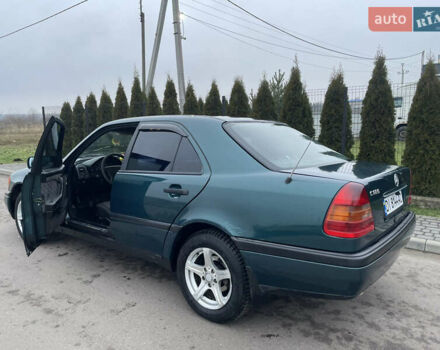 Зелений Мерседес Ц-Клас, об'ємом двигуна 1.8 л та пробігом 362 тис. км за 3000 $, фото 6 на Automoto.ua