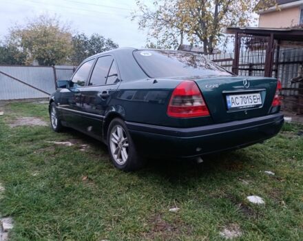 Зеленый Мерседес Ц-Класс, объемом двигателя 2.2 л и пробегом 350 тыс. км за 2900 $, фото 3 на Automoto.ua