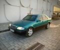 Зелений Мерседес Ц-Клас, об'ємом двигуна 2.3 л та пробігом 600 тис. км за 2500 $, фото 1 на Automoto.ua