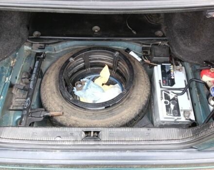 Зеленый Мерседес Ц-Класс, объемом двигателя 2.2 л и пробегом 350 тыс. км за 2900 $, фото 11 на Automoto.ua