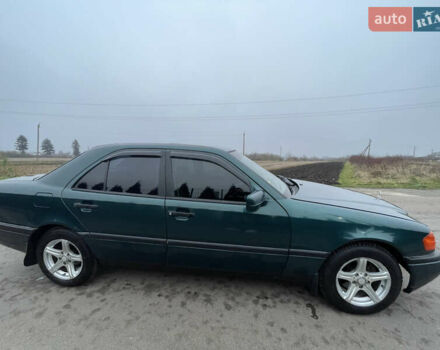 Зелений Мерседес Ц-Клас, об'ємом двигуна 1.8 л та пробігом 362 тис. км за 3000 $, фото 4 на Automoto.ua