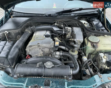 Зелений Мерседес Ц-Клас, об'ємом двигуна 1.8 л та пробігом 362 тис. км за 3000 $, фото 8 на Automoto.ua