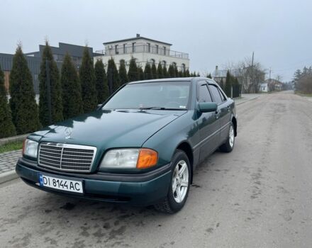 Зеленый Мерседес Ц-Класс, объемом двигателя 1.8 л и пробегом 362 тыс. км за 3000 $, фото 1 на Automoto.ua