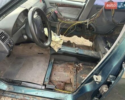 Зелений Мерседес Ц-Клас, об'ємом двигуна 1.8 л та пробігом 200 тис. км за 1200 $, фото 7 на Automoto.ua